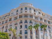 magnifique appartement de deux pièces sur la Crois