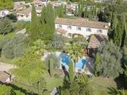 Magnifique Bastide provençale, au sein d'une oliveraie