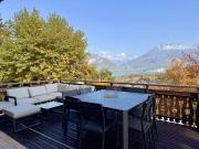 Magnifique chalet avec vue panoramique sur le lac...