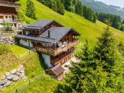 Magnifique chalet de 5.5 pièces avec finitions haut de...