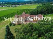 Magnifique château du XVIIIe siècle dans le Lot et...