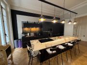 Magnifique F4 haussmannien rénové à NEUF avec BALCON et...