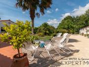 Magnifique longère rénovée, 4 chambres, piscine couverte