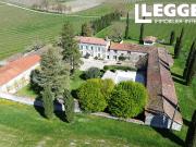 Magnifique maison de maître indépendante avec 2 gîtes. 8...