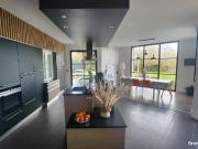 Propriété avec psicine secteur Laval 310m² Nuillé Sur Vicoin