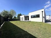 Magnifique plain pied individuel contemporain à toit...