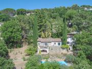 Magnifique propriété à Rénover avec piscine à Menerbes