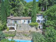 Magnifique propriété à rénover avec piscine à Ménerbes...