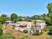 Magnifique propriété avec une vue dégagée sur la mer...