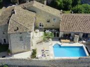 Magnifique propriété du 17ème siècle avec cour, piscine...