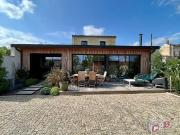 MAGNIFIQUE RENOVATION AU CENTRE DE CASTRES GIRONDE