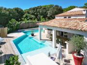 Magnifique villa 5 chambres à pied du village de style...