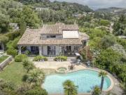 Magnifique villa à distance de marche du village de Biot