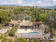 Magnifique villa à vendre proche de Valbonne