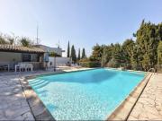 Magnifique villa avec 5 chambres, vue dégagée et piscine...