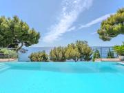 Magnifique villa contemporaine avec piscine et vue mer