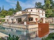 Magnifique vue village aux portes de Cannes