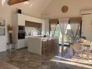 Maison rénovée de plain pied avec 3 chambres + une...