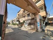 Main 352 Feet Road 200 Sq Yards Bungalow Residential...