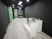 Main 381 Dundas Street E