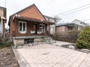 Main 448 Salem Avenue N in Toronto: Dovercourt Wallace...