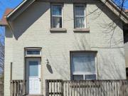 Main 574 Oxford Street E, London East B, ON, N5Y 3J1...