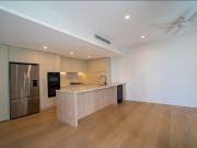 MAIN BEACH LIVING IN BOUTIQUE BUILDING CERULEAN