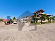 Main Boulavard Pair Plot For Sale