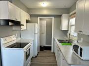 Main Floor for Rent 3 Rooms