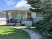 Main Floor for rent in Renfrew