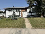MAIN FLOOR OF BI LEVEL BUNGALOW IN QUIET BRAESIDE