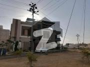 Main Road 600 Sq Yards Plot For Sale