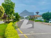 Main Road Size: 1 Kanal Plot for Sale Block J, Gulberg...