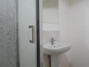 Maine Road, Manchester M14, 5 bed flat to rent, £745 pcm...