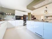 Maison contemporaine avec piscine et jardin Maison contemporaine avec piscine et jardin