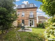 Maison 10 pièces 153 m²