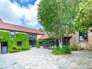 Maison 10 pièces 212 m²