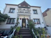 Maison 10 pièces 215 m²