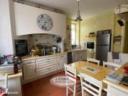 Maison 10 pièces 215 m²