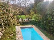 Maison 10 pièces 215 m²