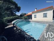 Maison 8 pièces 221 m²