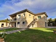 Maison 10 pièces 226 m² Maison 10 pièces 226 m²