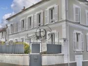 Maison 10 pièces 230 m²