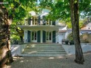 Maison 10 pièces 233 m²