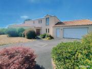 Maison 10 pièces 237 m²