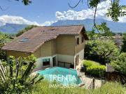 Maison 10 pièces 237 m²