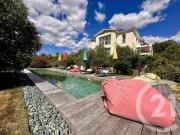 Maison 10 pièces 240 m²