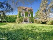 Maison 10 pièces 240 m²