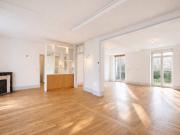 Maison 10 pièces 240 m²