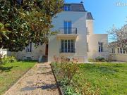 Maison 10 pièces 240 m²